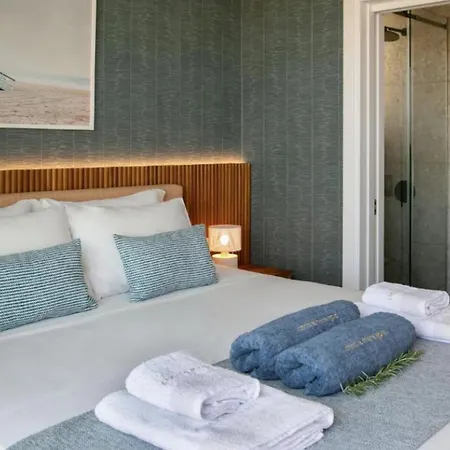 Magnificent Chelsea 3 Bedrooms Private Outdoor Pool And Hot Tub Furnished Sun Terrace Shaded Furnished Terrace Bbq, Villa *