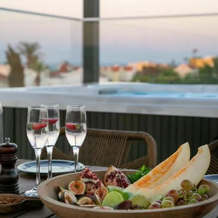 Villa Magnificent Chelsea 3 Bedrooms Private Outdoor Pool And Hot Tub Furnished Sun Terrace Shaded Furnished Terrace Bbq, Protaras