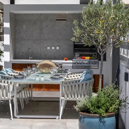 Magnificent Chelsea 3 Bedrooms Private Outdoor Pool And Hot Tub Furnished Sun Terrace Shaded Furnished Terrace Bbq, * Protaras