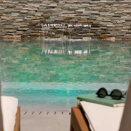 Magnificent Chelsea 3 Bedrooms Private Outdoor Pool And Hot Tub Furnished Sun Terrace Shaded Furnished Terrace Bbq, Protaras