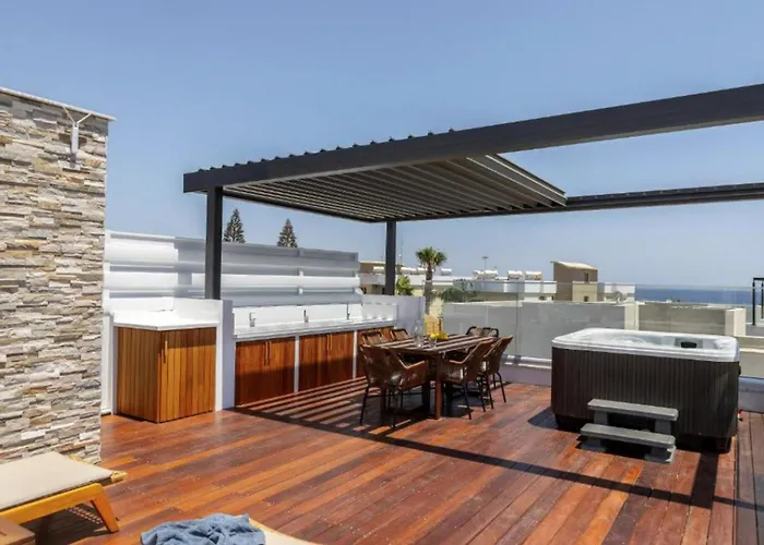 Magnificent Chelsea 3 Bedrooms Private Outdoor Pool Protaras