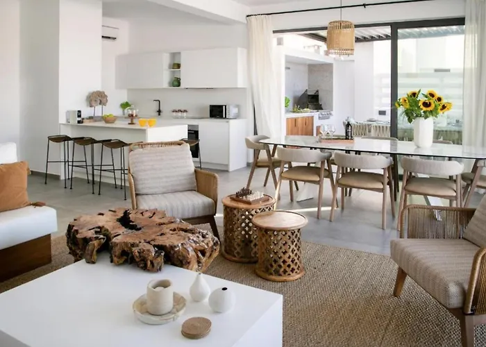 Magnificent Chelsea 3 Bedrooms Private Outdoor Pool Vila Protaras